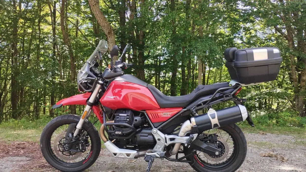 Moto Guzzi V85 TT (2019 - 20)  (5)