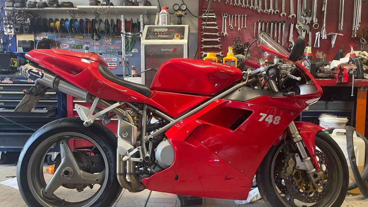 Ducati 748 Biposto (1998 - 03) 