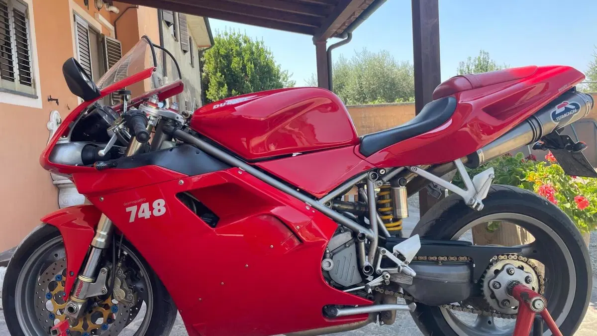 Ducati 748 Biposto (1998 - 03)  (3)