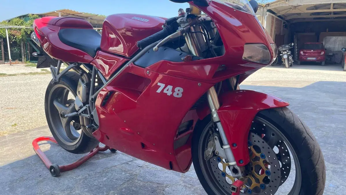 Ducati 748 Biposto (1998 - 03)  (5)
