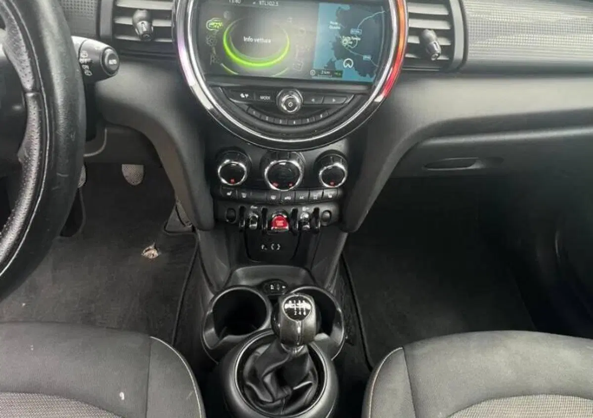 MINI Mini 1.5 Cooper (14)