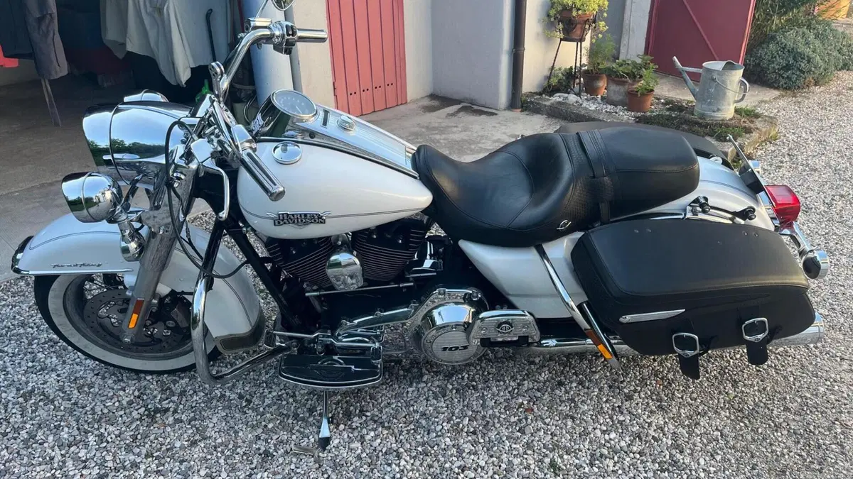 Harley-Davidson 103 Road King Classic (2014 - 16) - FLHRC  (2)
