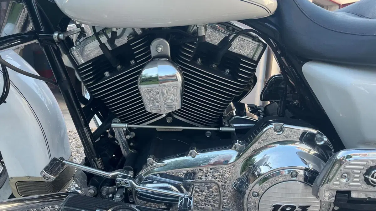 Harley-Davidson 103 Road King Classic (2014 - 16) - FLHRC  (5)