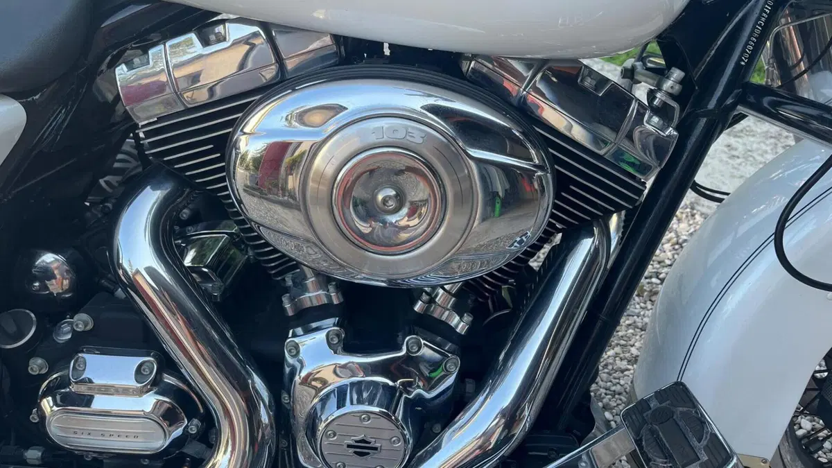Harley-Davidson 103 Road King Classic (2014 - 16) - FLHRC  (6)