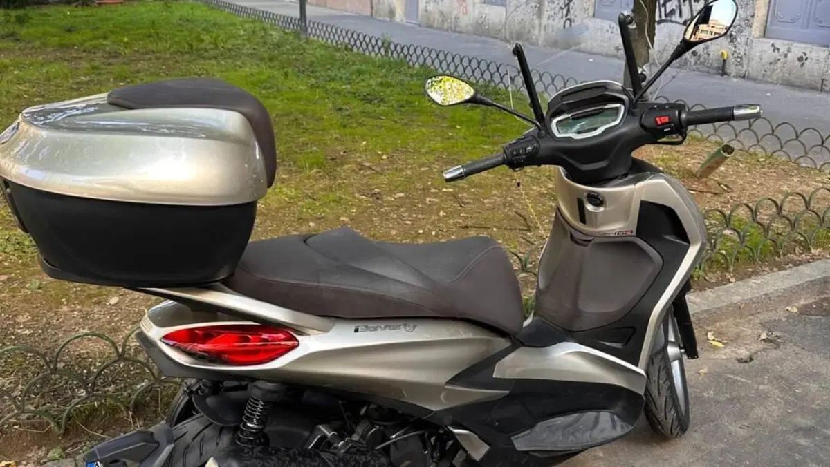 Piaggio Beverly 400 ABS-ASR (2021 - 24)  (2)