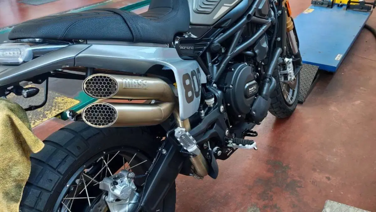 Benelli Leoncino 800 Trail (2022 - 26) 