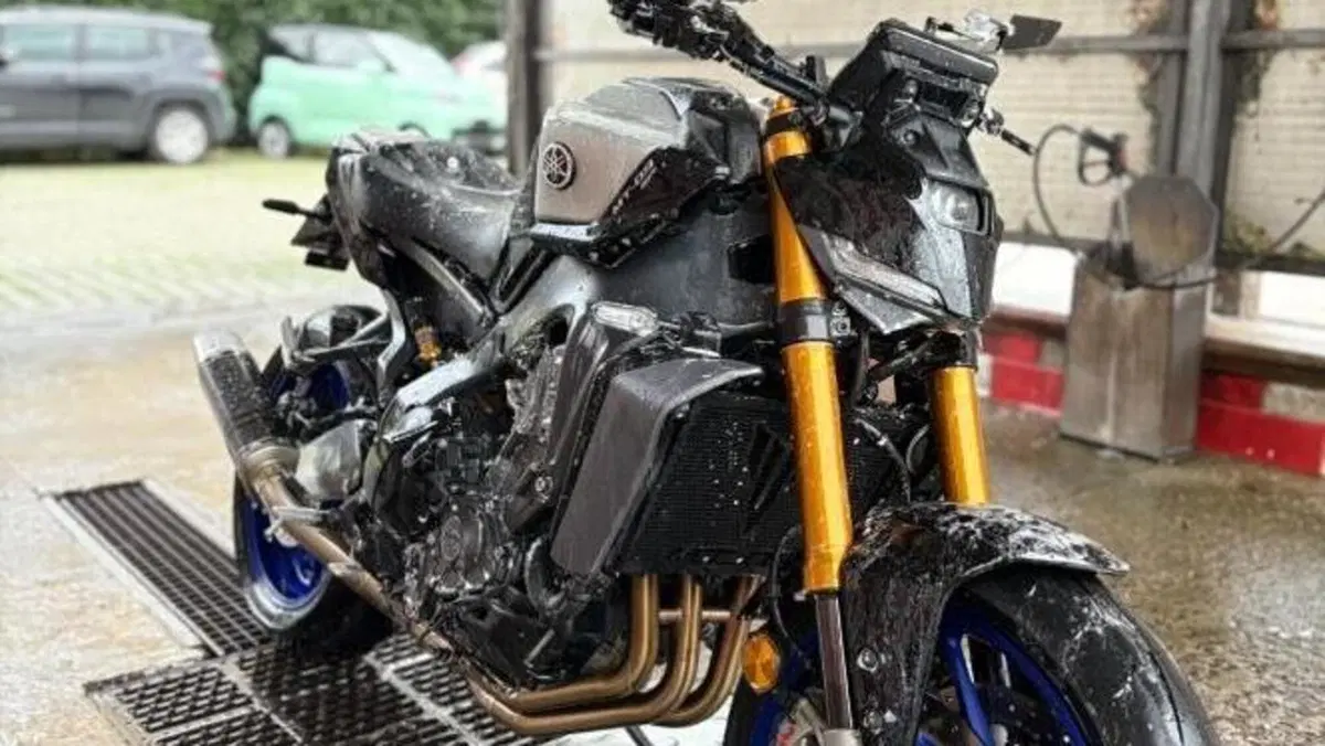 Yamaha MT-09 SP (2024 - 26)  (2)