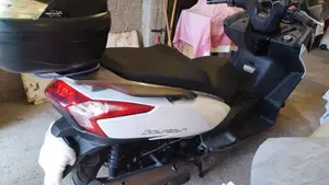 Kymco Downtown 200i (2009 - 16)  (2)