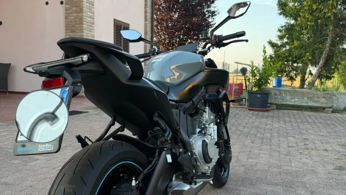 CFMOTO 675NK (2025 - 26)  (8)