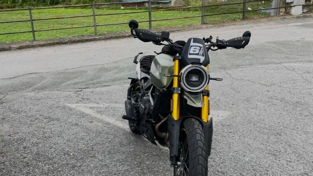 Moto Morini SEIEMMEZZO SCR (2022 - 26)  (2)