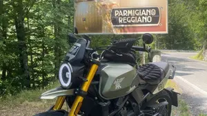 Moto Morini SEIEMMEZZO SCR (2022 - 26)  (8)