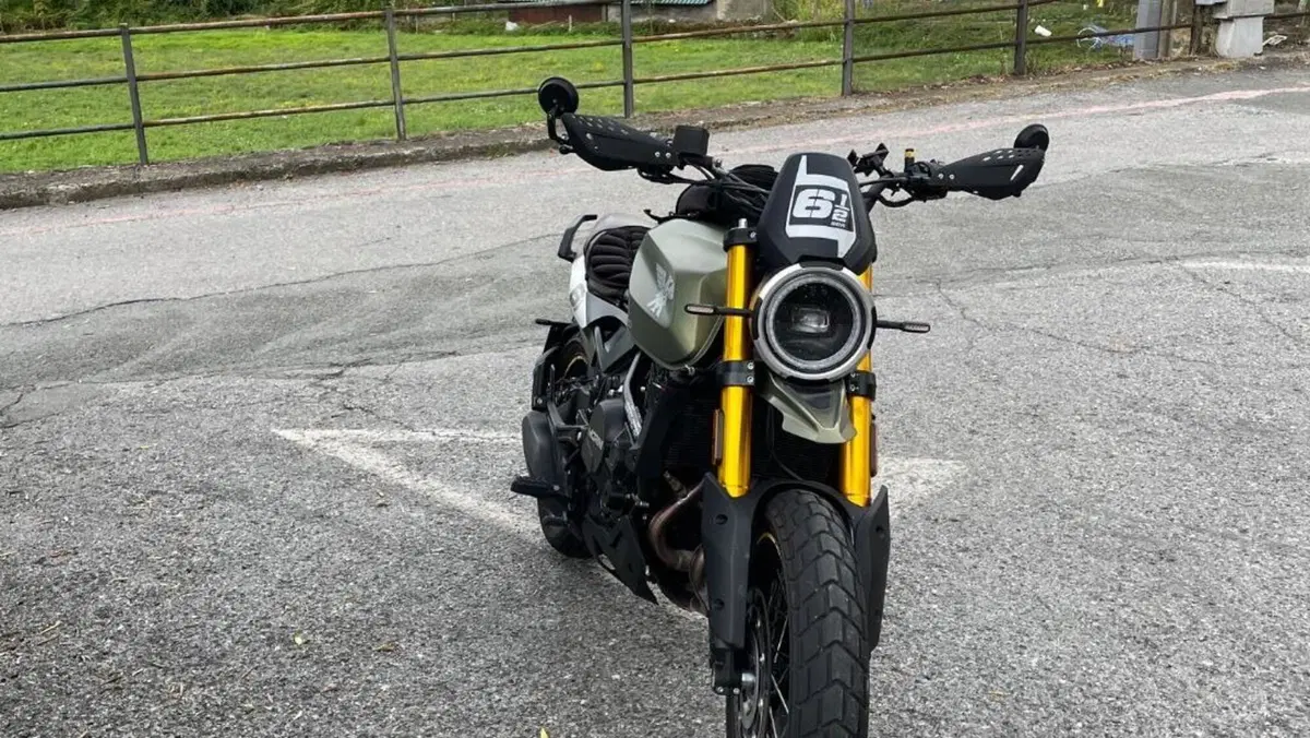 Moto Morini SEIEMMEZZO SCR (2022 - 26)  (14)