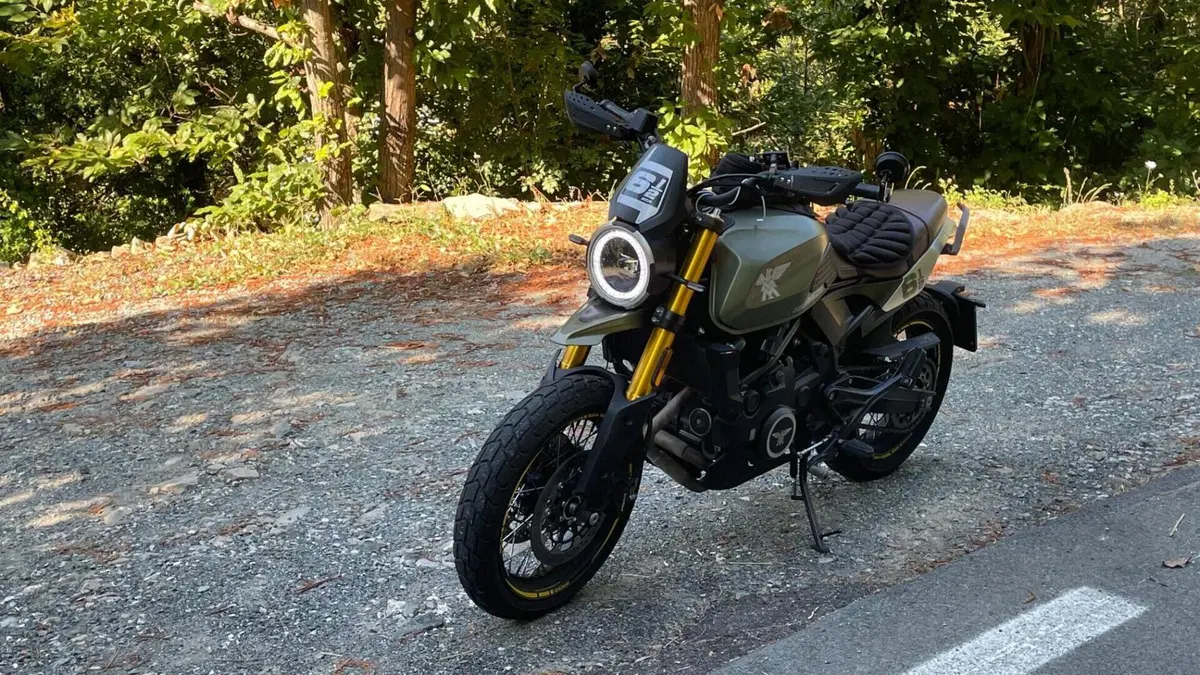 Moto Morini SEIEMMEZZO SCR (2022 - 26)  (15)