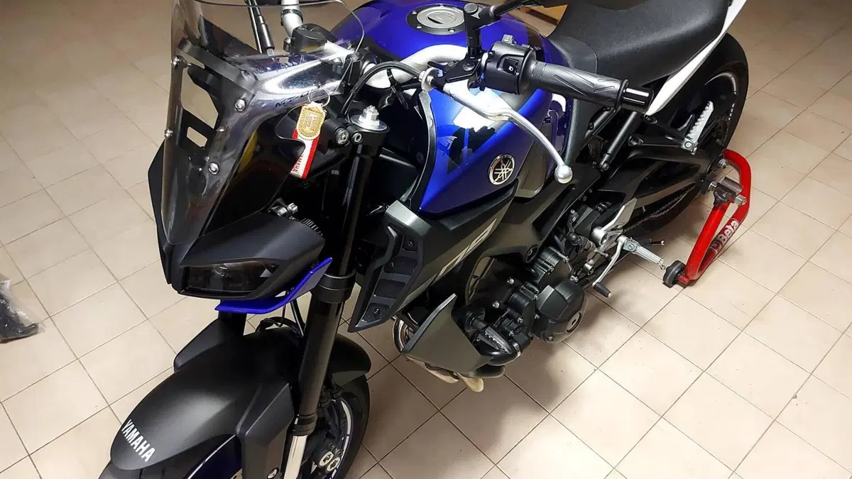 Yamaha MT-09 (2017 - 20)  (2)