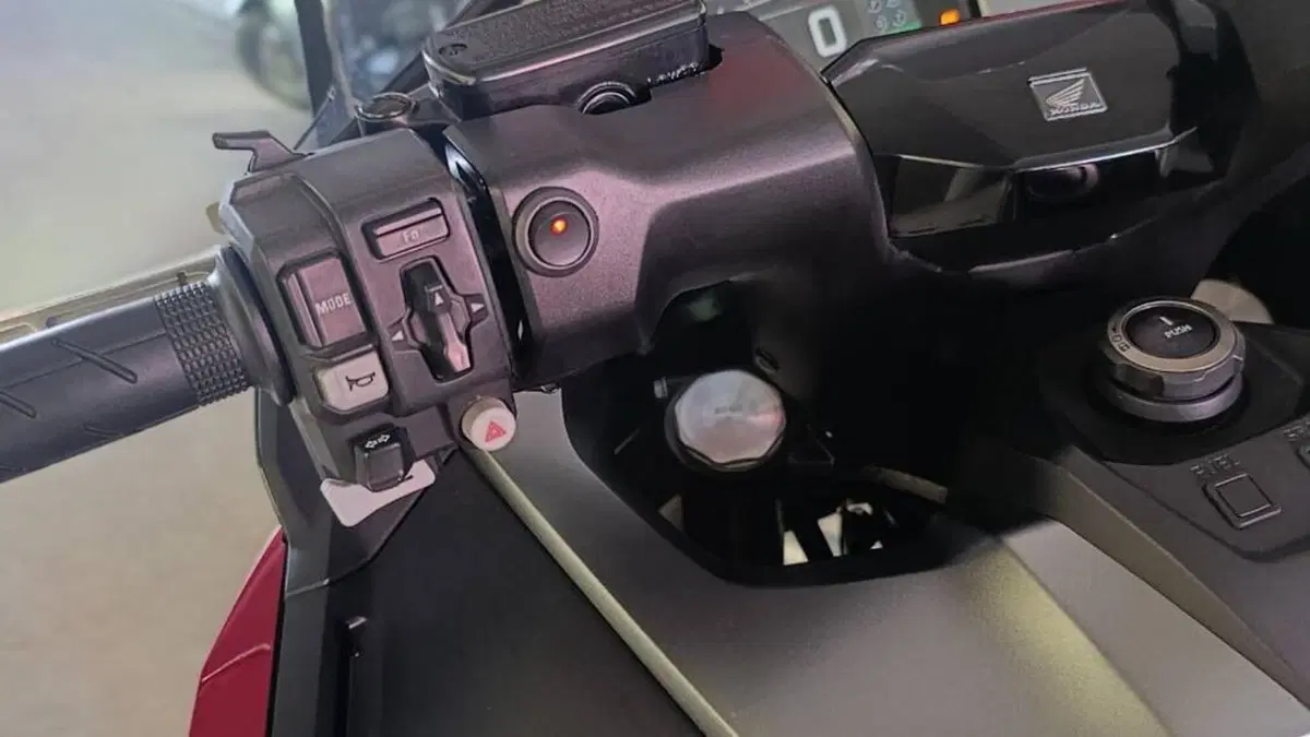 Honda Forza 750 DCT Urban (2021 - 24)  (7)