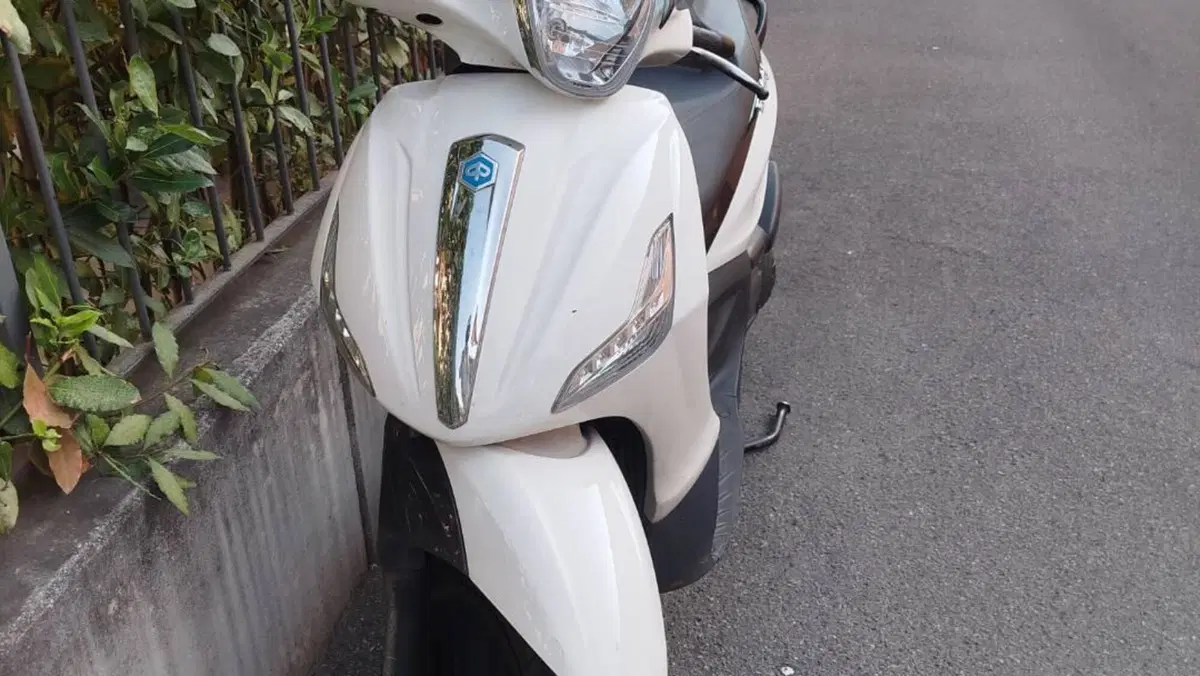 Piaggio Beverly 300 ABS-ASR (2021 - 25) 