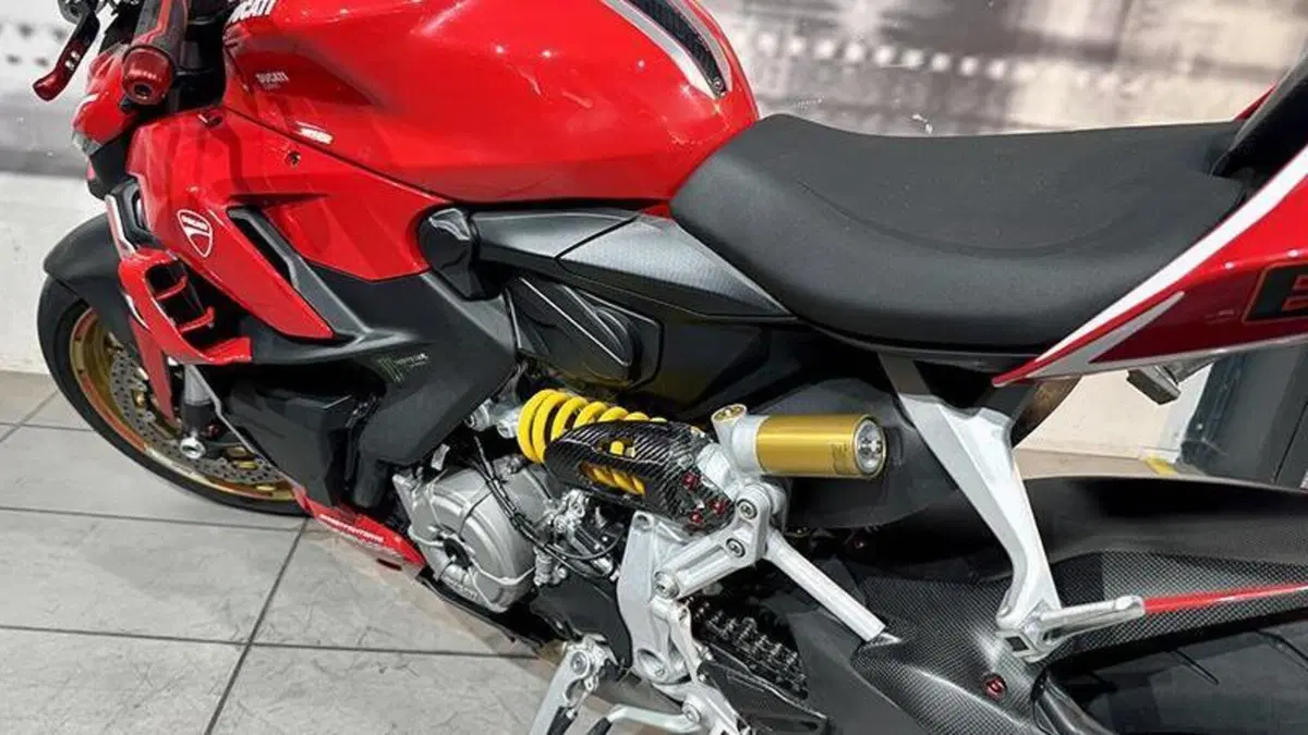 Ducati Streetfighter V2 (2022 - 24)  (3)