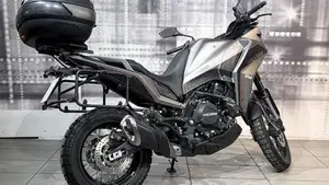 Moto Morini X-Cape 650 (2021 - 26)  (8)