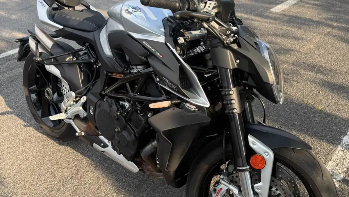 MV Agusta Brutale 1000 RS (2022 - 26)  (2)