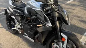 MV Agusta Brutale 1000 RS (2022 - 26)  (2)