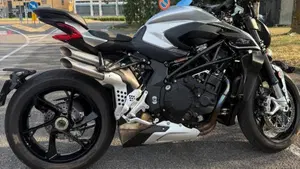 MV Agusta Brutale 1000 RS (2022 - 26)  (3)