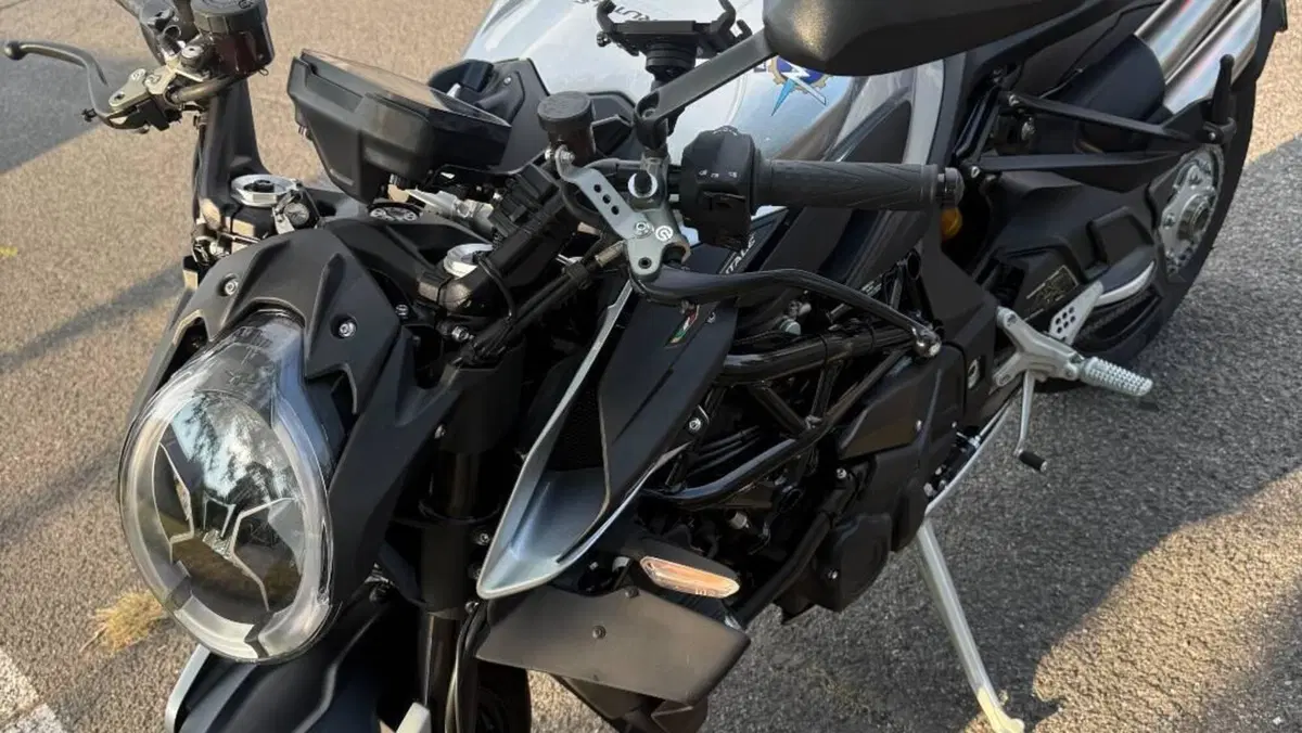 MV Agusta Brutale 1000 RS (2022 - 26)  (6)