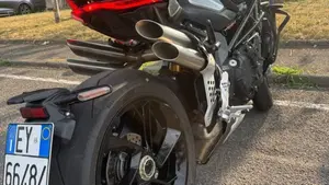 MV Agusta Brutale 1000 RS (2022 - 26)  (7)