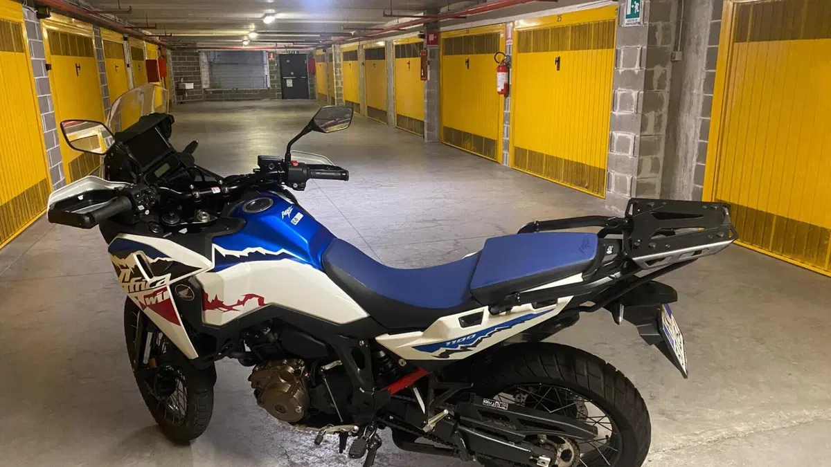 Honda Africa Twin CRF 1100L ES (2024 - 26)  (2)