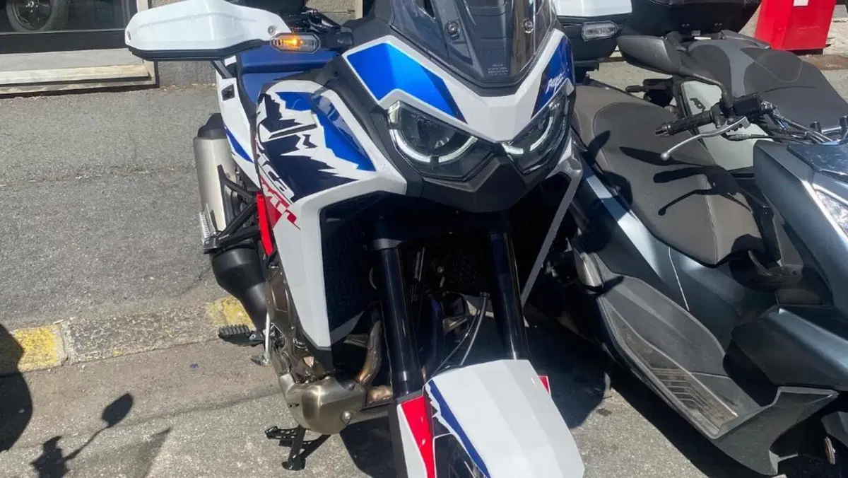 Honda Africa Twin CRF 1100L ES (2024 - 26)  (4)