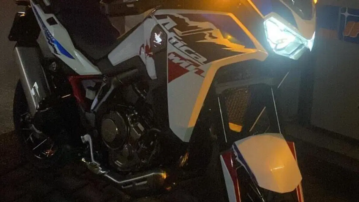 Honda Africa Twin CRF 1100L ES (2024 - 26)  (9)