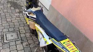 Husqvarna TE 250 (2024)  (9)