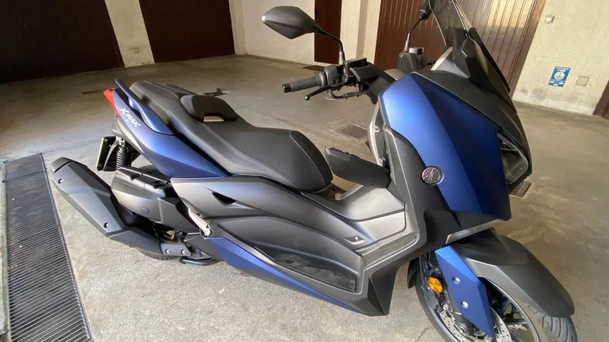 Yamaha X-Max 400 ABS (2017 - 20)  (7)