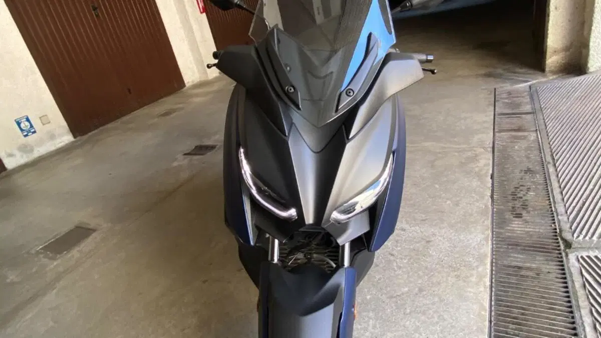 Yamaha X-Max 400 ABS (2017 - 20)  (2)