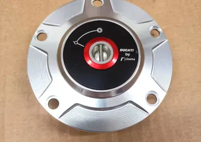 Tappo Serbatoio Panigale V4 2025 Ducati by Rizoma - Annuncio 10080717