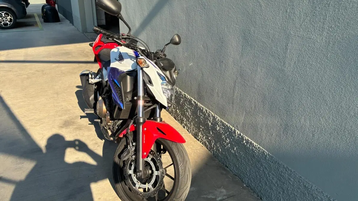 Honda CB 500 F ABS (2016)  (4)