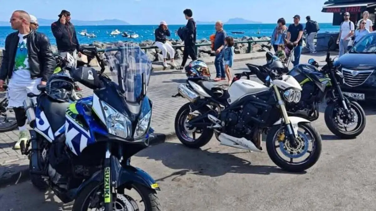 Triumph Street Triple (2007 - 12)  (3)
