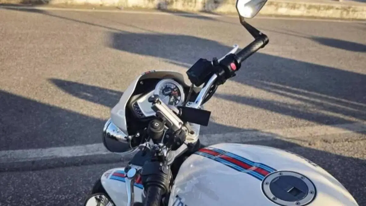 Triumph Street Triple (2007 - 12)  (4)