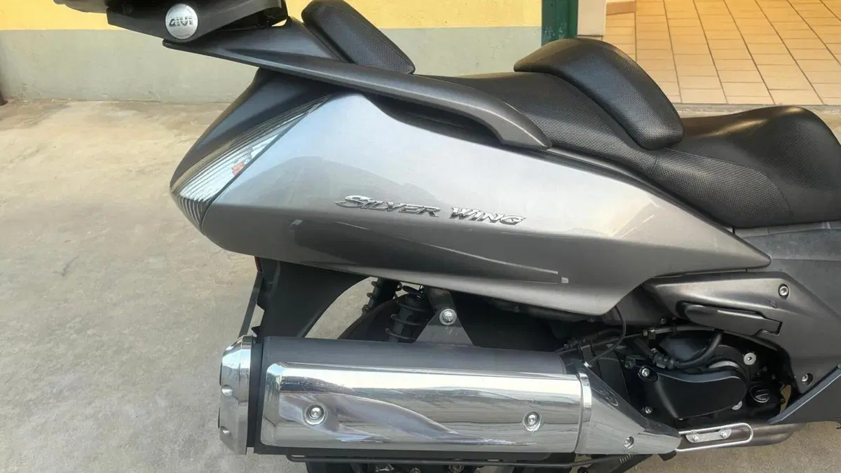 Honda Silver Wing 400 (2006 - 09)  (3)