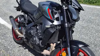 Yamaha MT-09 (2021 - 23) usata