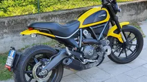 Ducati Scrambler 800 Icon (2015 - 16) 