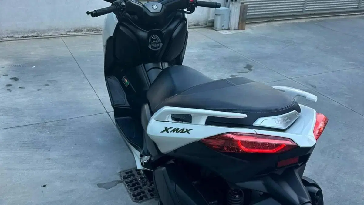 Yamaha X-Max 300 ABS (2017 - 20)  (3)