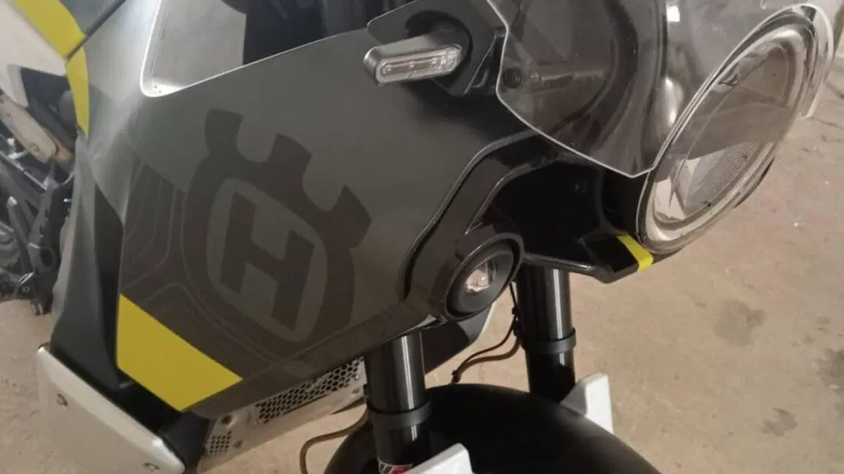 Husqvarna Norden 901 (2022 - 26)  (16)