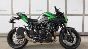 Kawasaki Z 900 A2 (2025 - 26)  (2)