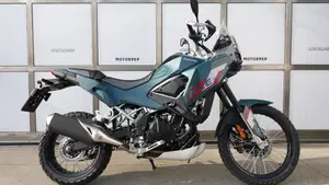 Kawasaki KLE 500 SE (2026)  (2)