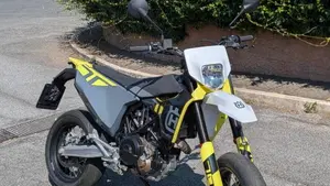 Husqvarna 701 Supermoto (2023 - 25) 