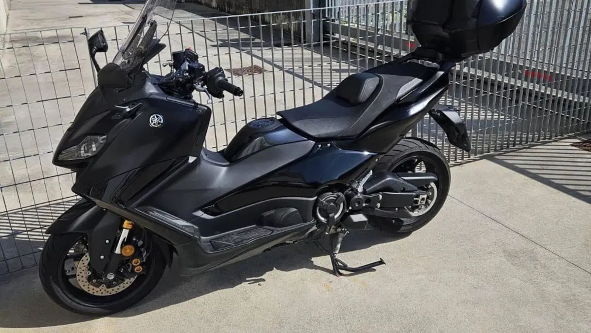 Yamaha T-Max 560 Tech Max (2022 - 24) 