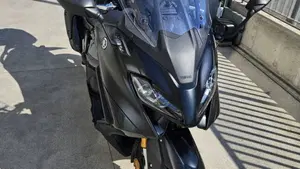 Yamaha T-Max 560 Tech Max (2022 - 24)  (2)