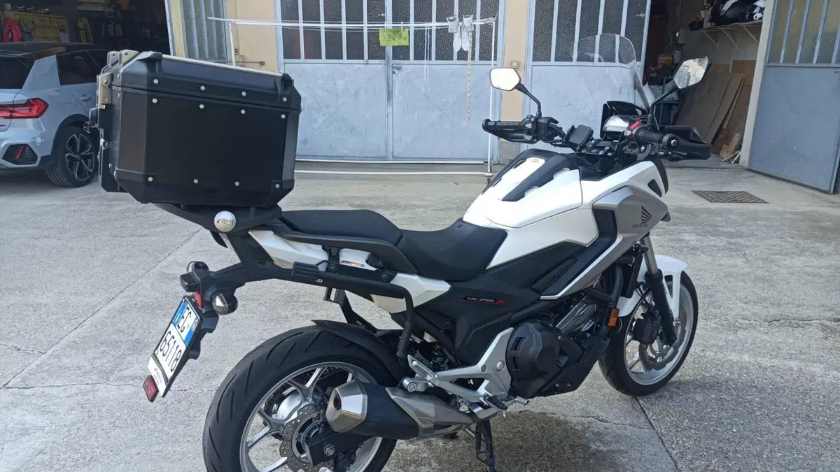 Honda NC 750 X DCT ABS (2016 -17)  (2)