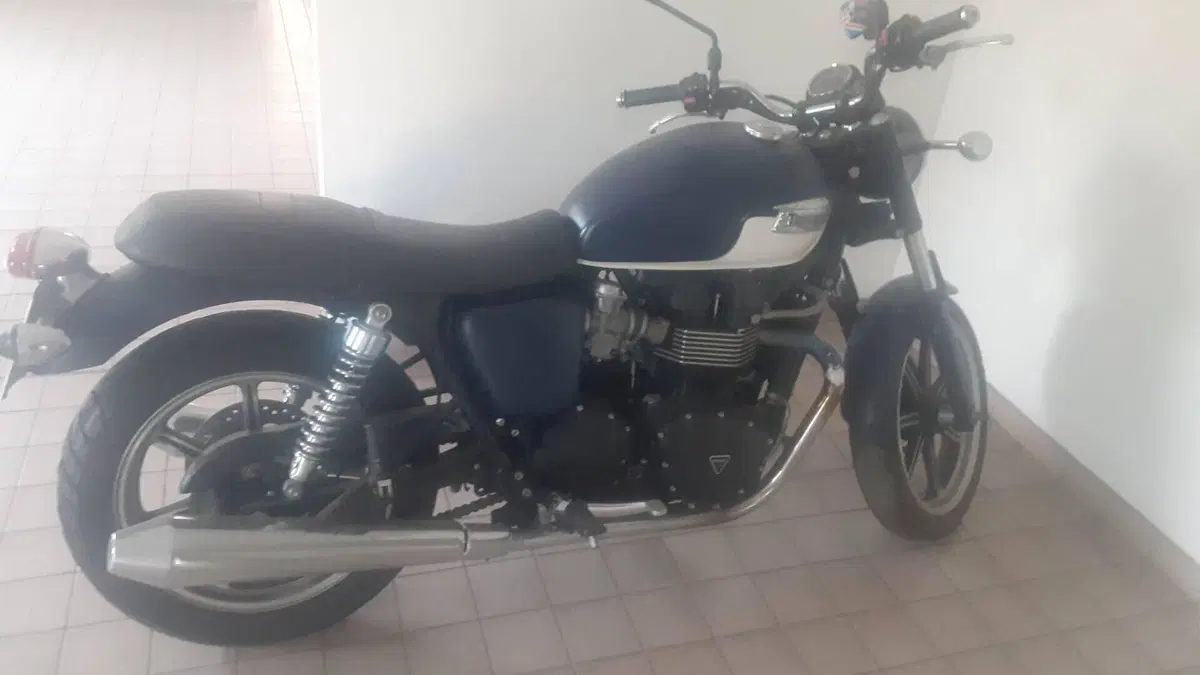 Triumph Bonneville SE (2009 - 13) 