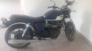 Triumph Bonneville SE (2009 - 13) 